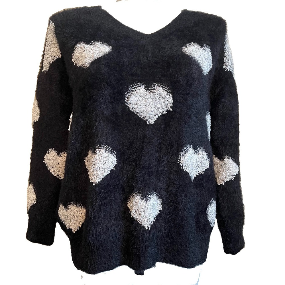 Easel LA Black & White Heart Sweater Sz S Oversized Cozy Grunge Romantic
